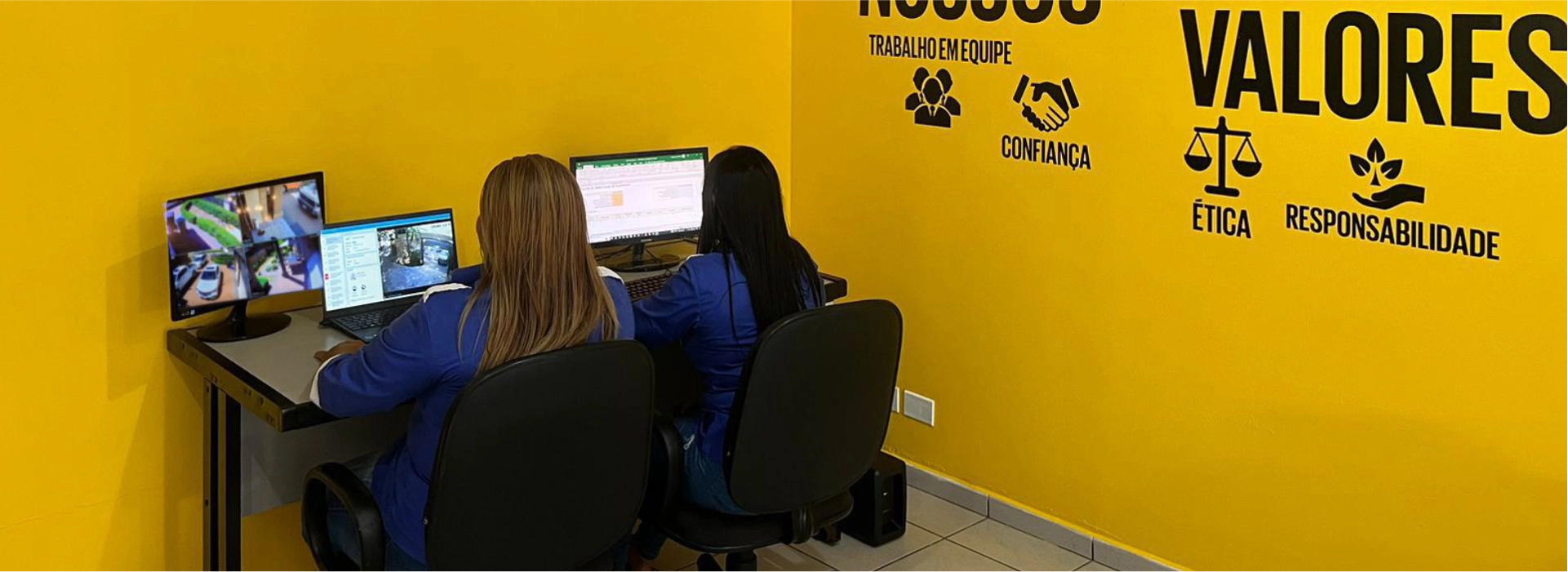 Descubra as vantagens da portaria virtual para condomínios, uma solução tecnológica que otimiza a segurança e a gestão